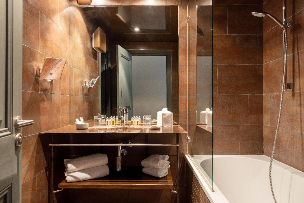 Carmel 1643 Hotel Arbois Bagian luar foto