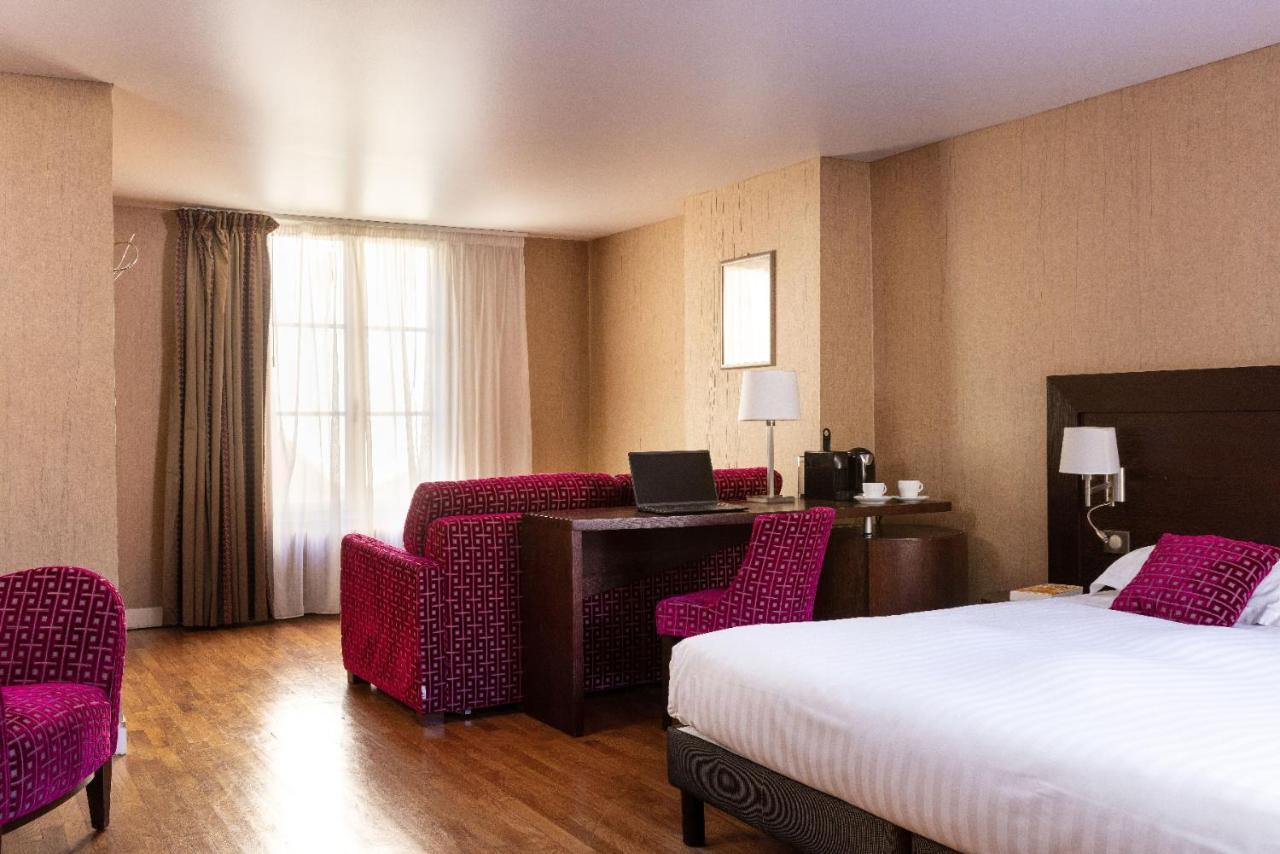 Carmel 1643 Hotel Arbois Bagian luar foto